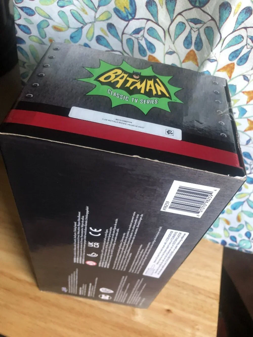Jada DC Batman Classic TV Series Batmobile & Batman Die-Cast Figure